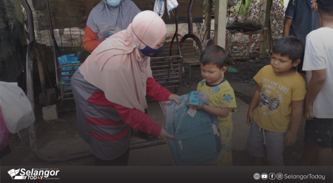 BEG SEKOLAH BUAT ANAK ORANG ASLI BUKIT CHANGGANG