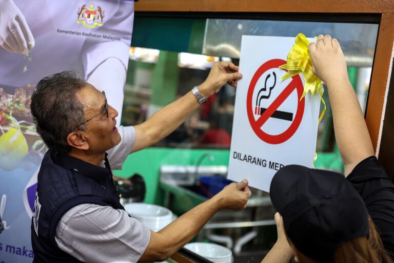 DATUK SERI DR DZULKEFLY AHMAD