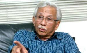 Daim-Zainuddin-KLC000701387-re